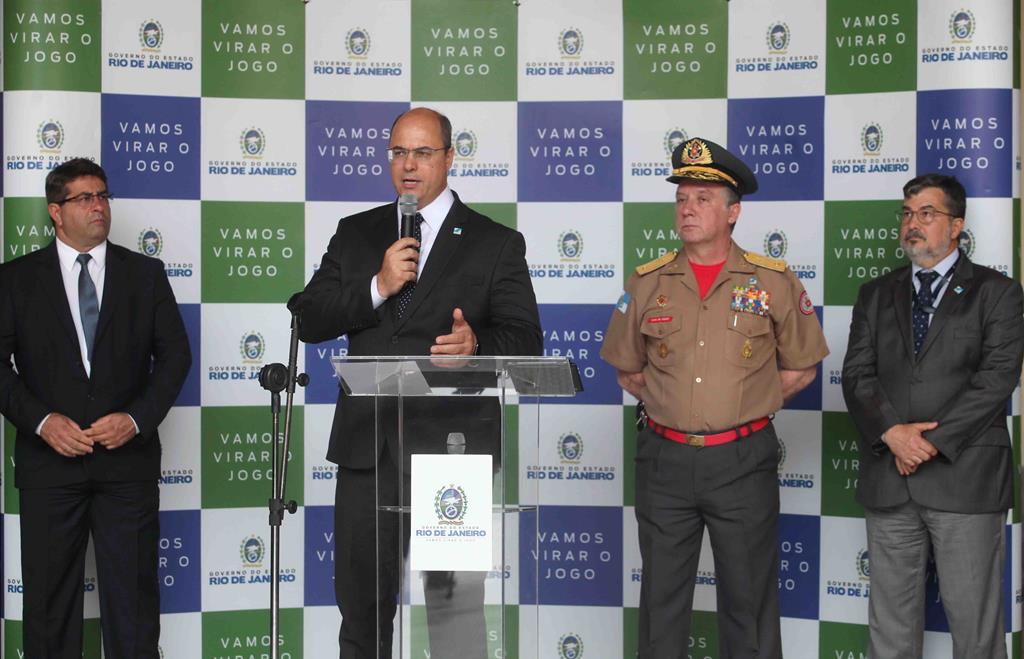 Defesa Civil e Corpo de Bombeiros recebem viaturas e equipamentos