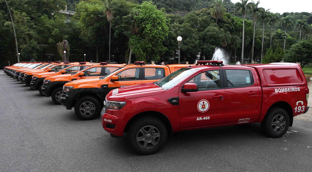Defesa Civil e Corpo de Bombeiros recebem viaturas e equipamentos 3