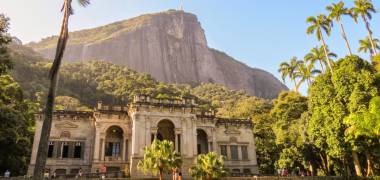 O Parque Lage era um antigo engenho de açúcar na época do Brasil Colonial.