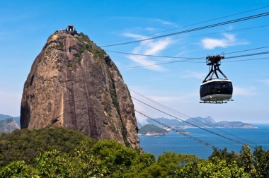 Hoje (13), dia do Turista, o Bondinho do Pão de Açúcar recebe visitantes com tapete vermelho e brinde