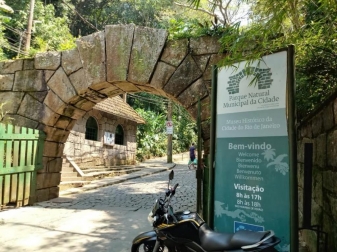 Na Gávea, a 'Se Orienta Rio' promoveu um rally a pé, juntamente com a tradicional caça ao tesouro no Parque Natural Municipal Da Cidade