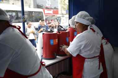 Governo do Estado leva o Café do Trabalhador a Nova Iguaçu